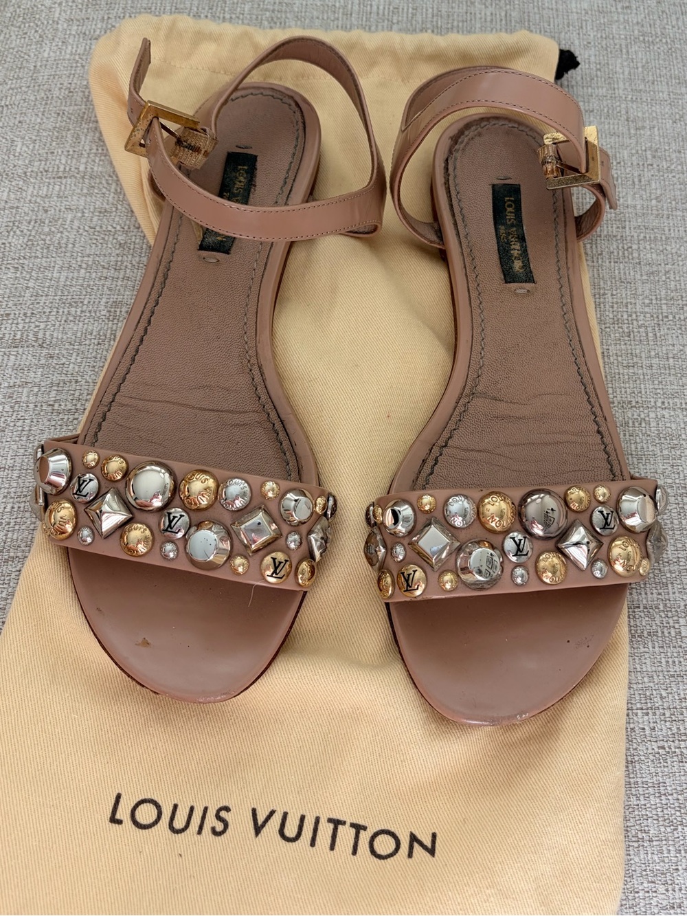 Louis Vuitton Nude Pink Leather Studded Flat Sandals Size 35.5